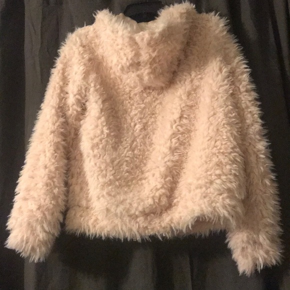 Light pink faux fur jacket - Picture 6 of 7